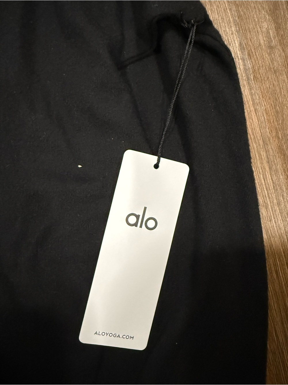 NWT ALO Yoga Black Crewneck Sweater - Picture 5 of 5